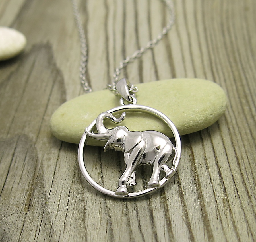 Stříbrný přívěsek  - slon pro štěstí