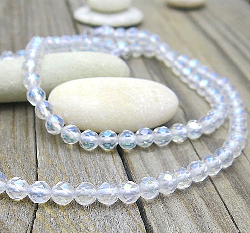 kristal-nahrdelnik-1